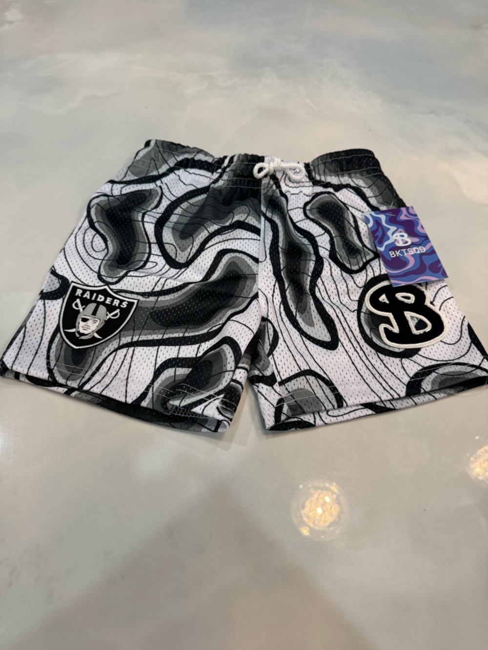 LAS VEGAS RAIDERS NFL WEATHERMAN SHORTS FOR YOUTH